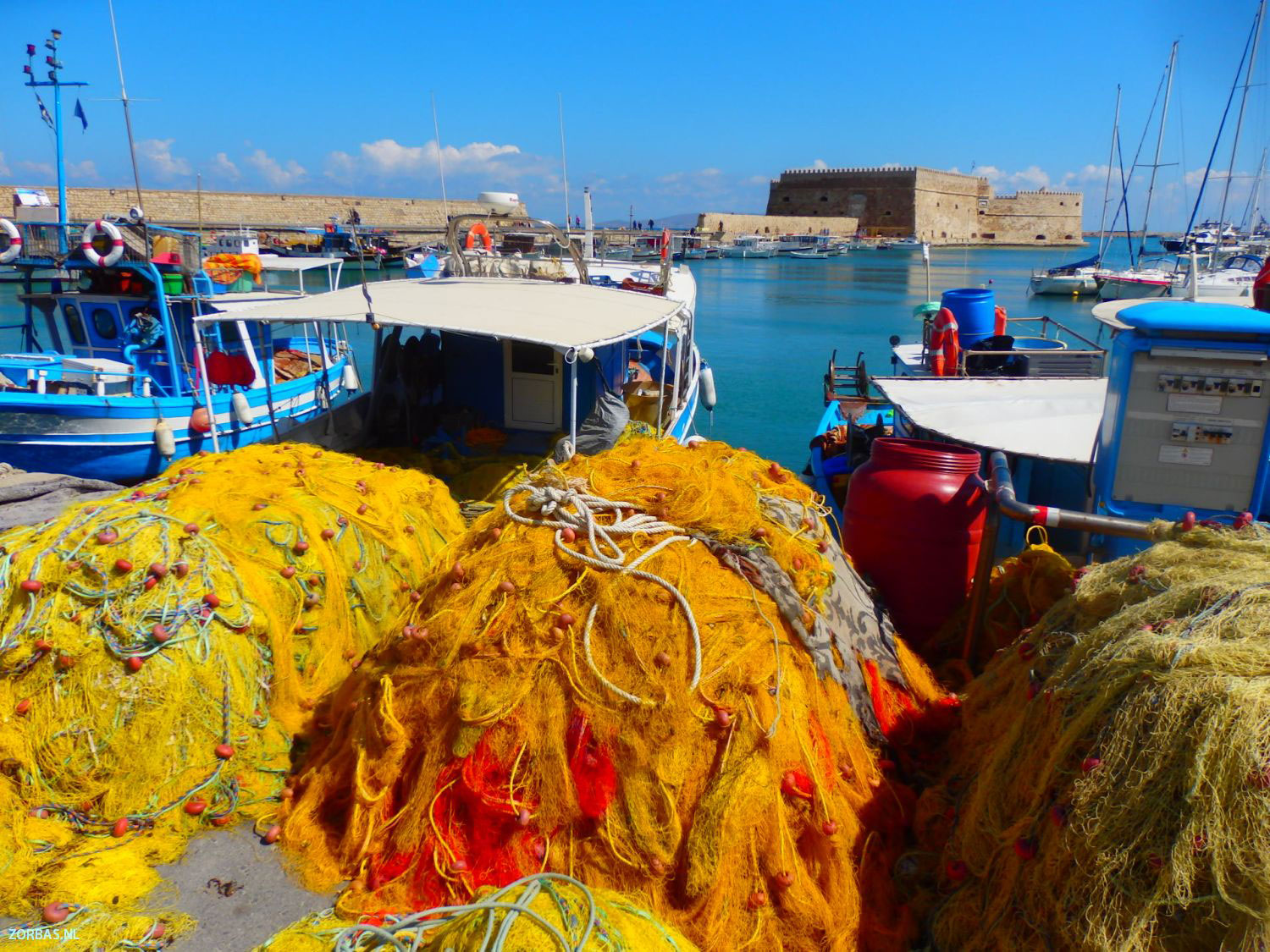 Prachtig zomerweer in Kokkini Hani! Deze week genieten we op Zorbas Island van heerlijke temperaturen tussen de 30°C en 31°C. Met een verfrissende noordwestenwind (kracht 3-4) is het heerlijk vertoeven aan de Egeïsche Zee.