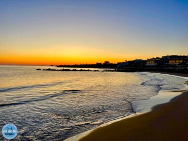 August in Crete is fantastic for guaranteed sunshine, hot weather, and lively atmosphere, perfect for beaches and nightlife, but be prepared for peak crowds, higher prices, and intense heat requiring midday breaks and lots of hydration; it's best for sun-seekers who enjoy bustling energy rather than quiet solitude