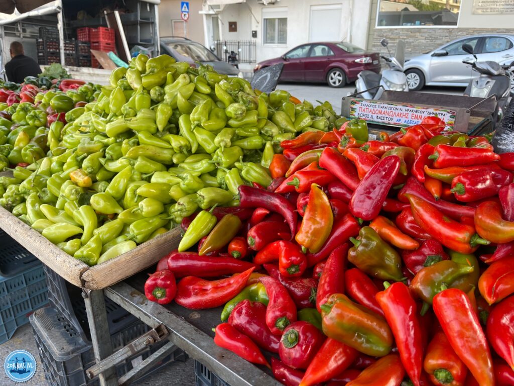 A complete week of cooking holidays on Crete, enjoying the outdoors. Cooking workshop on Crete, cooking with olive oil, cooking class on Crete, dish recognition, outdoor cooking with Zorbas Island