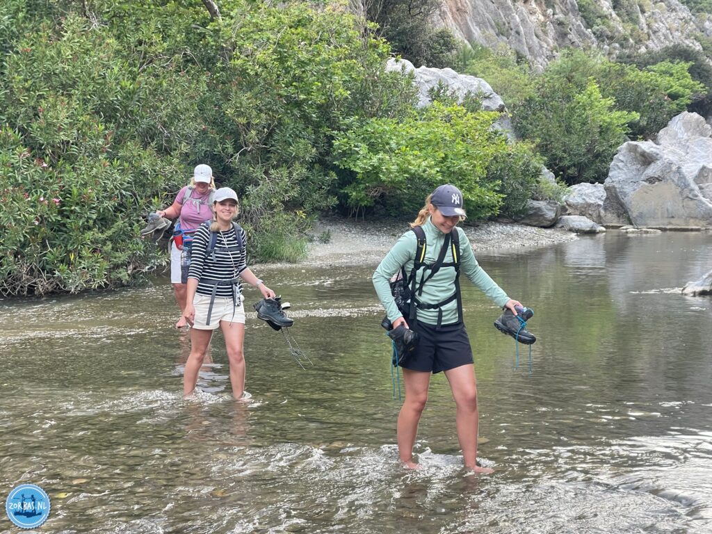 Zorbas Island offers possibilities for individual hikes or group hikes. There is a great variety of walks on Crete: walking tours through Greek villages, impressive mountain and gorge hikes on Crete or walking through the olive groves and fields on Crete