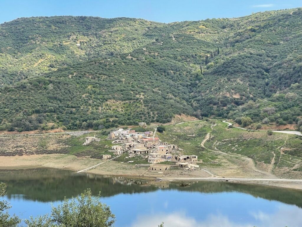 The current weather conditions are ideal for those who enjoy being active. The mild temperature of up to 24 degrees and the absence of intense sun make for a comfortable week for all planned activities on Crete