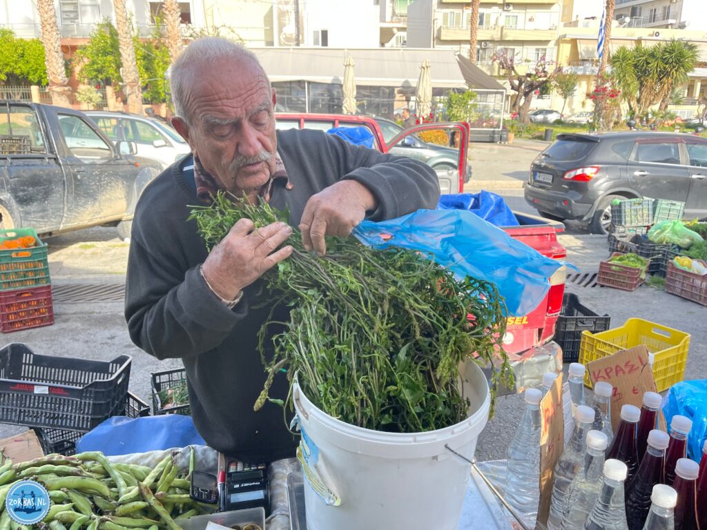 Do you grocery shopping at the Heraklion farmers market. 
