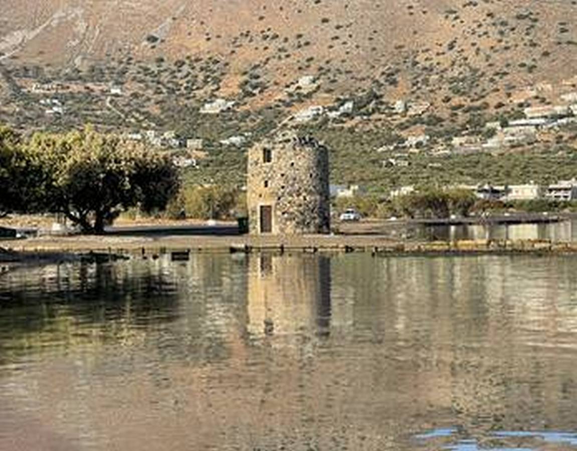 Het huidige hogedrukgebied boven Kreta zorgt voor stabiel zomerweer. De komende 10 dagen liggen de dagtemperaturen tussen de 27 en 30 graden. De nachttemperaturen blijven zwoel.