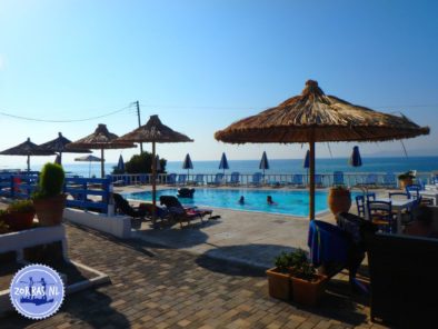 genieten op zorbas island in november