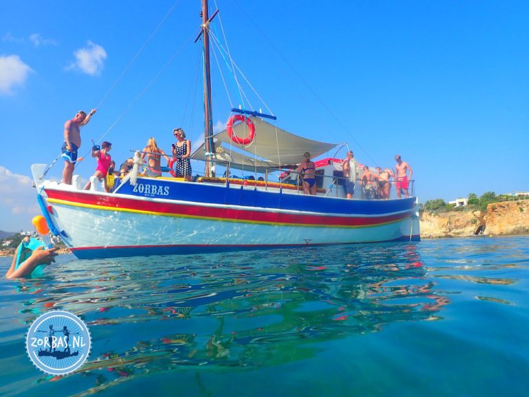 Een vakantie naar Zorbas Island in Kokkini Hani (Kreta) wordt over het algemeen als erg leuk en gezellig ervaren, met name door de gastvrije sfeer, het uitstekende eten en de vele georganiseerde (actieve) excursies. Het is een kindvriendelijke plek met een zwembad en strand dichtbij, geschikt voor actie en ontspanning.