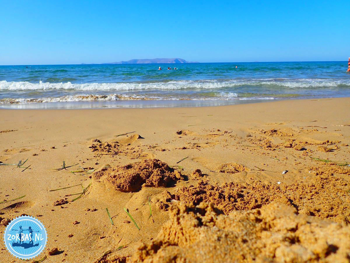 naar het strand in kokkini hani kreta